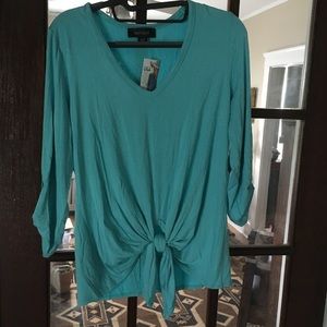 Karen Kane tie-front top. NWT. Sz Small